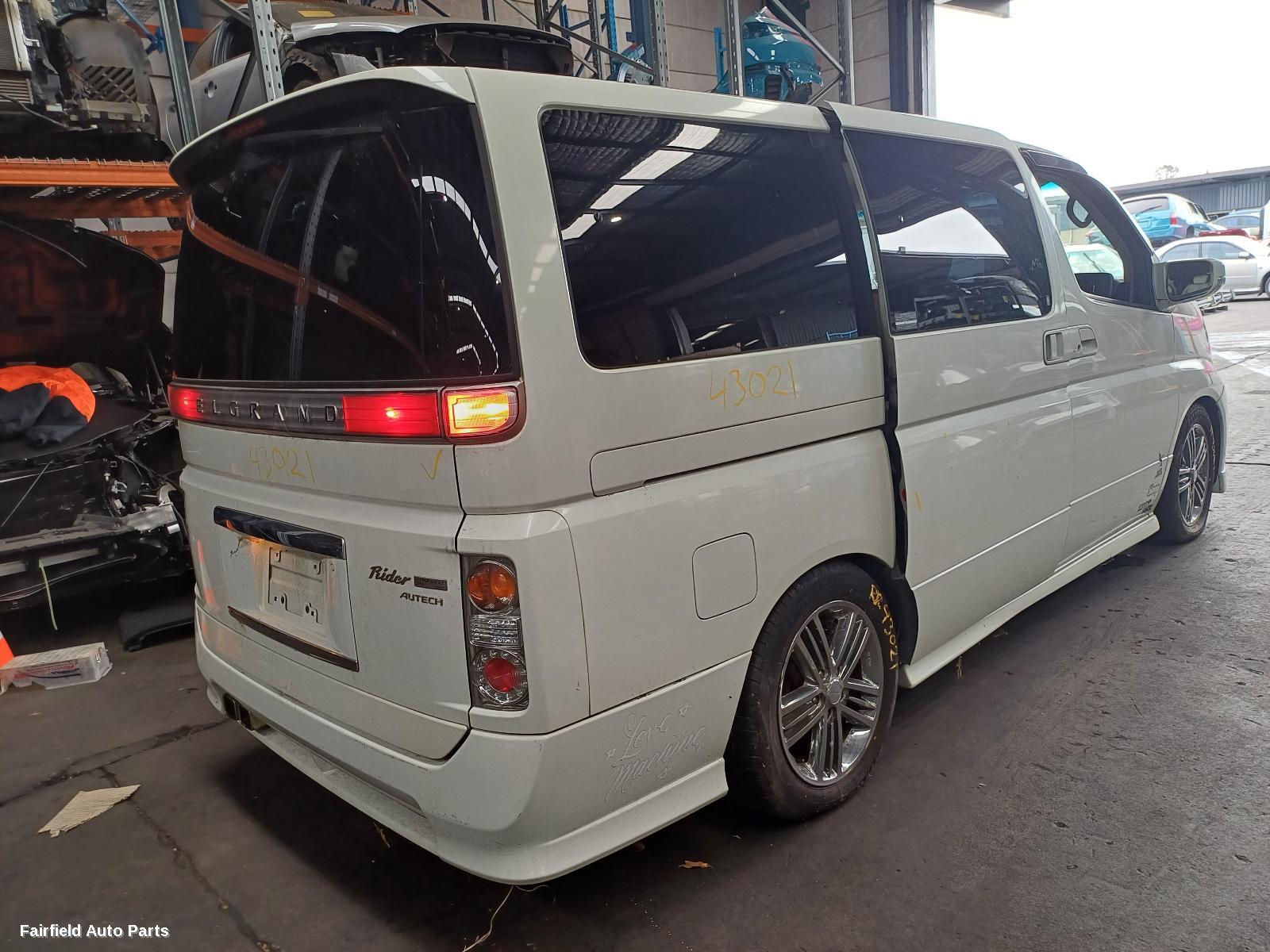 2002-2010 Nissan Elgrand Bonnet