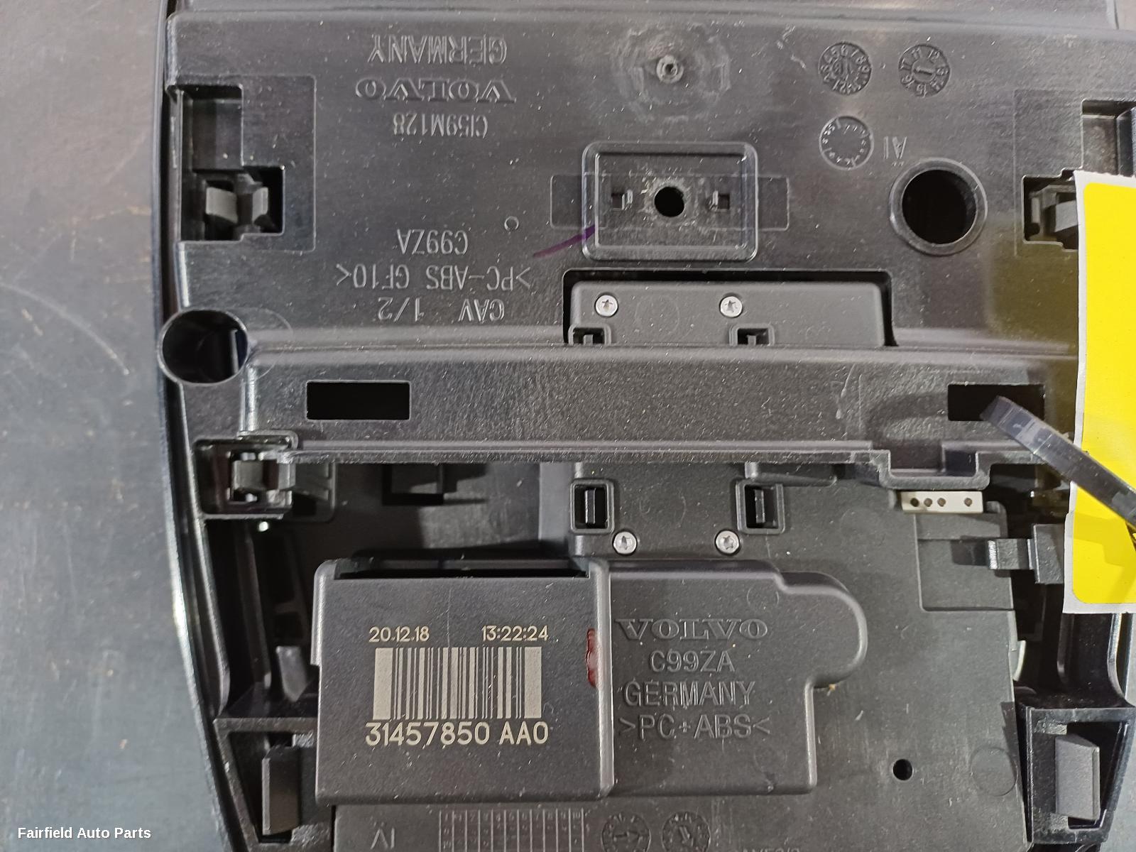 2018-2026 Volvo Xc40 Courtesy Light