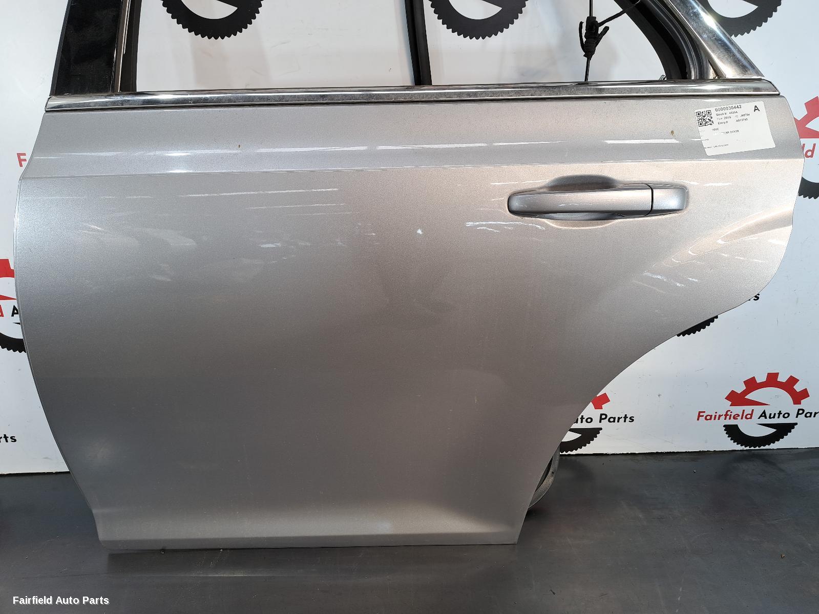 2011-2021 Chrysler 300c Left Rear Door Sliding