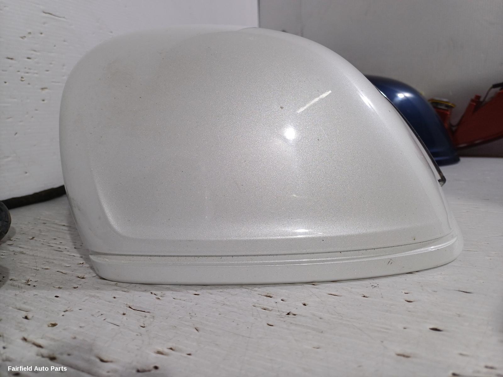 2015-2020 Volvo Xc90 Right Door Mirror