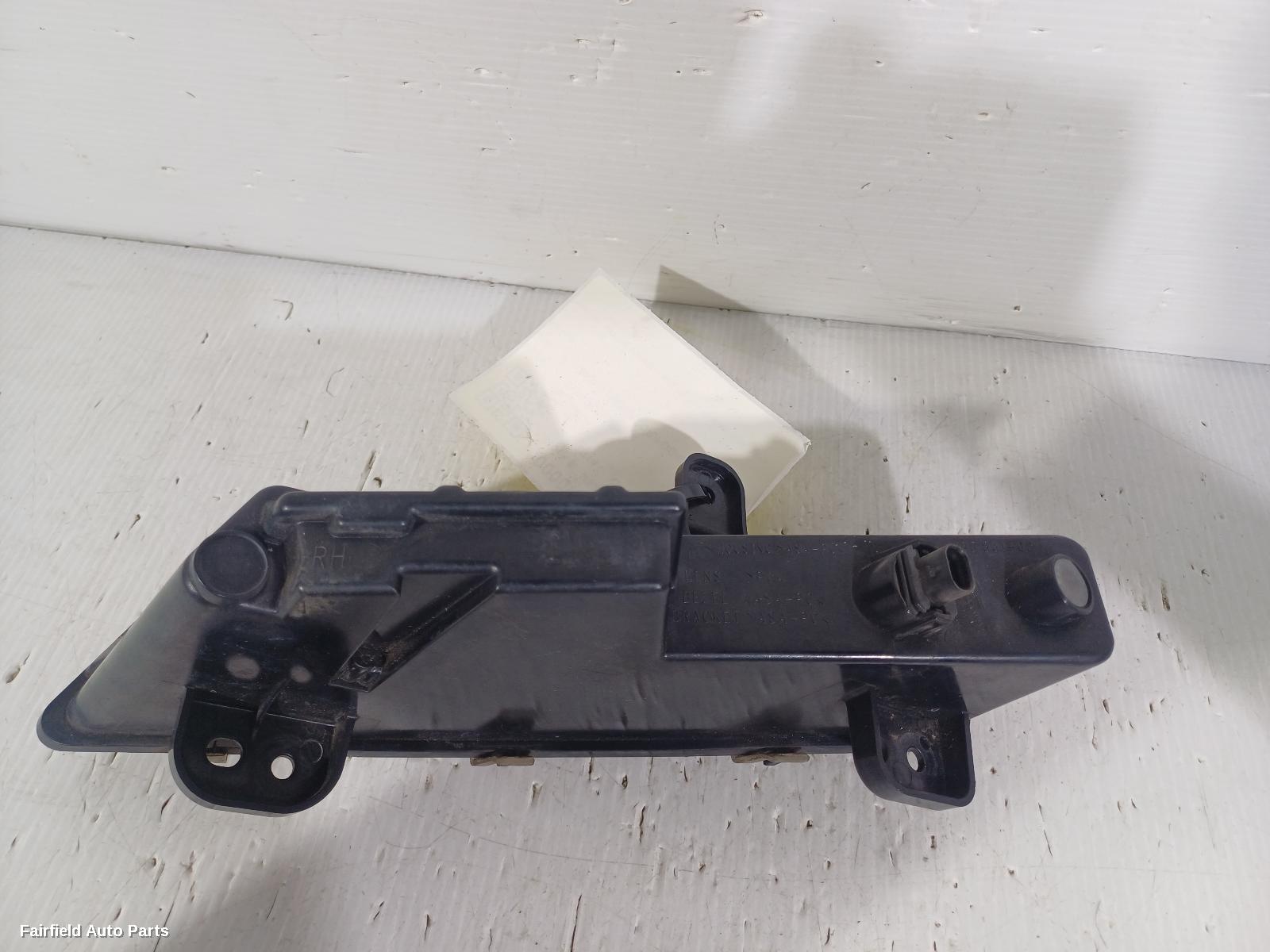 2013-2015 Holden Commodore Right Indicator Fog Side