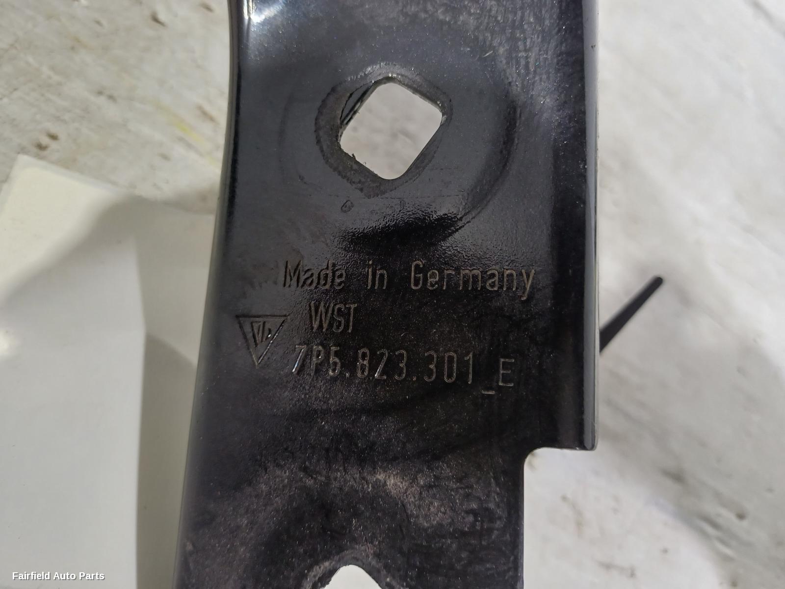 2010-2018 Porsche Cayenne Bonnet Hinge Strut