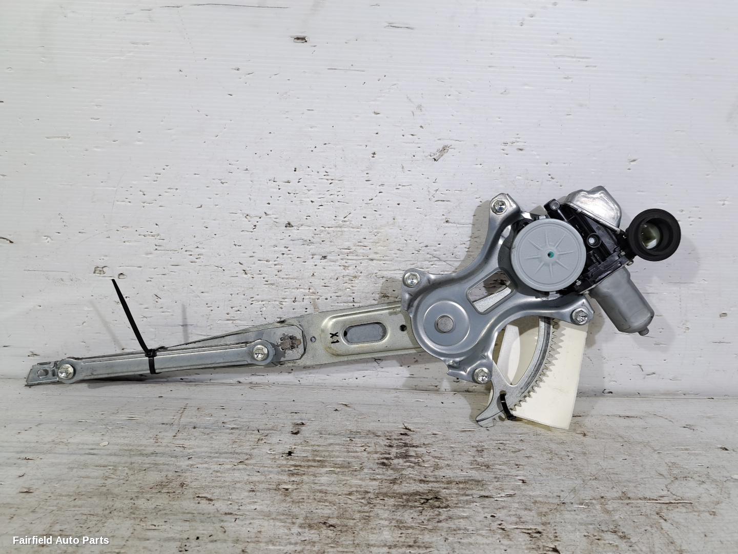 2011-2020 Toyota Yaris Right Front Window Reg Motor