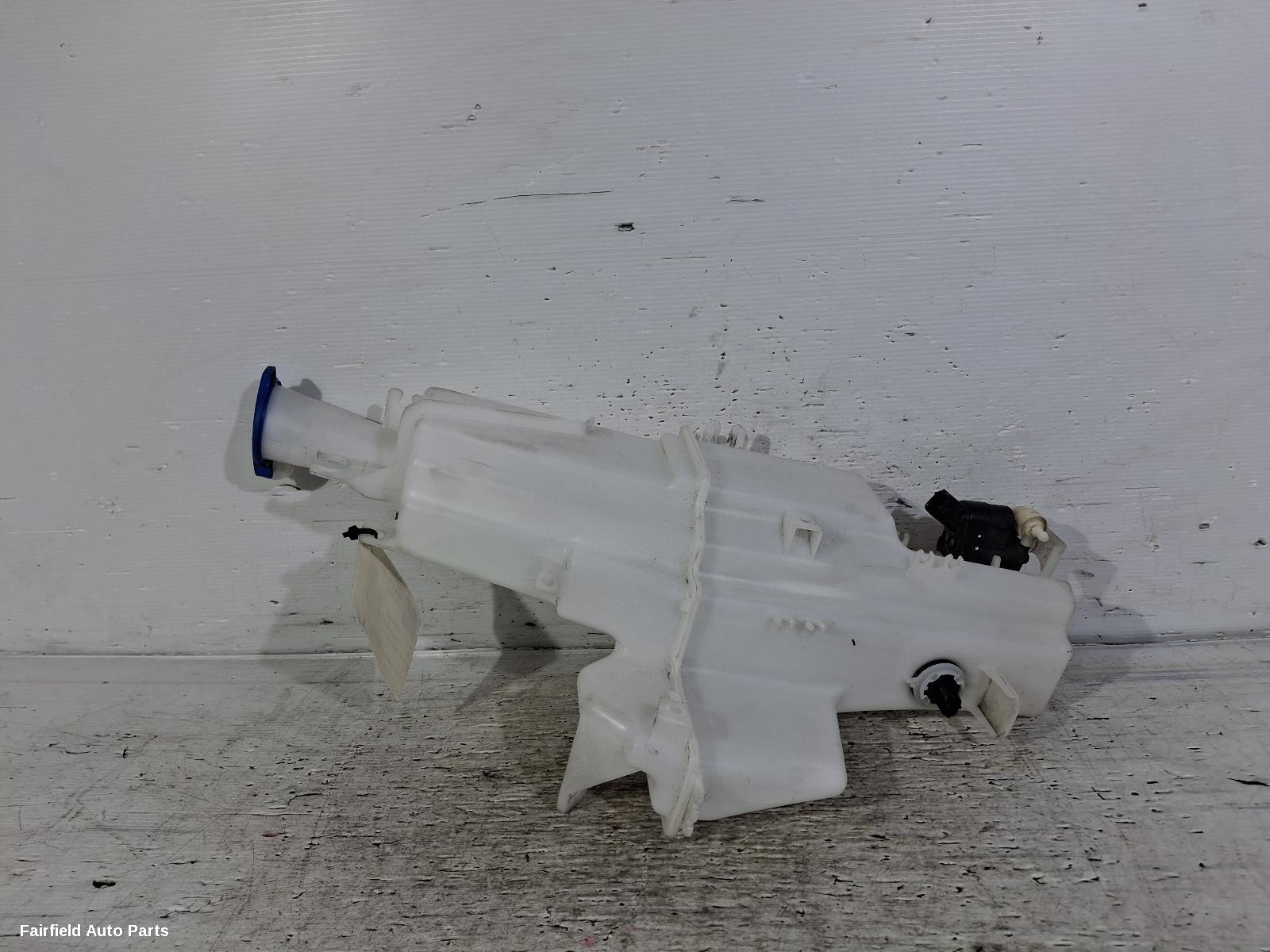 2015-2021 Kia Sportage Washer Bottle