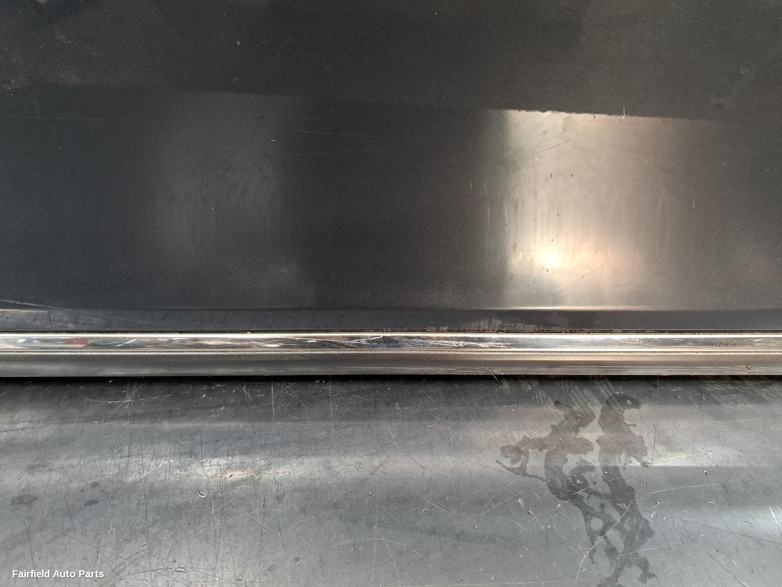2005-2011 Lexus Gs Left Front Door
