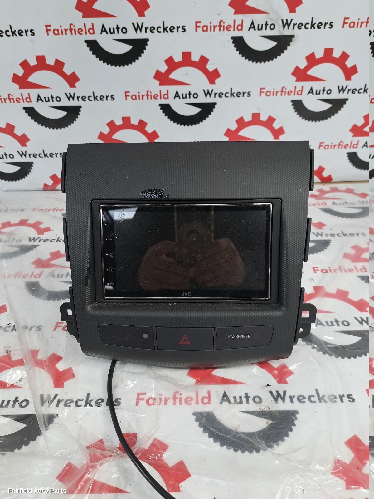2006-2009 Mitsubishi Outlander Radio Cd Dvd Sat Tv