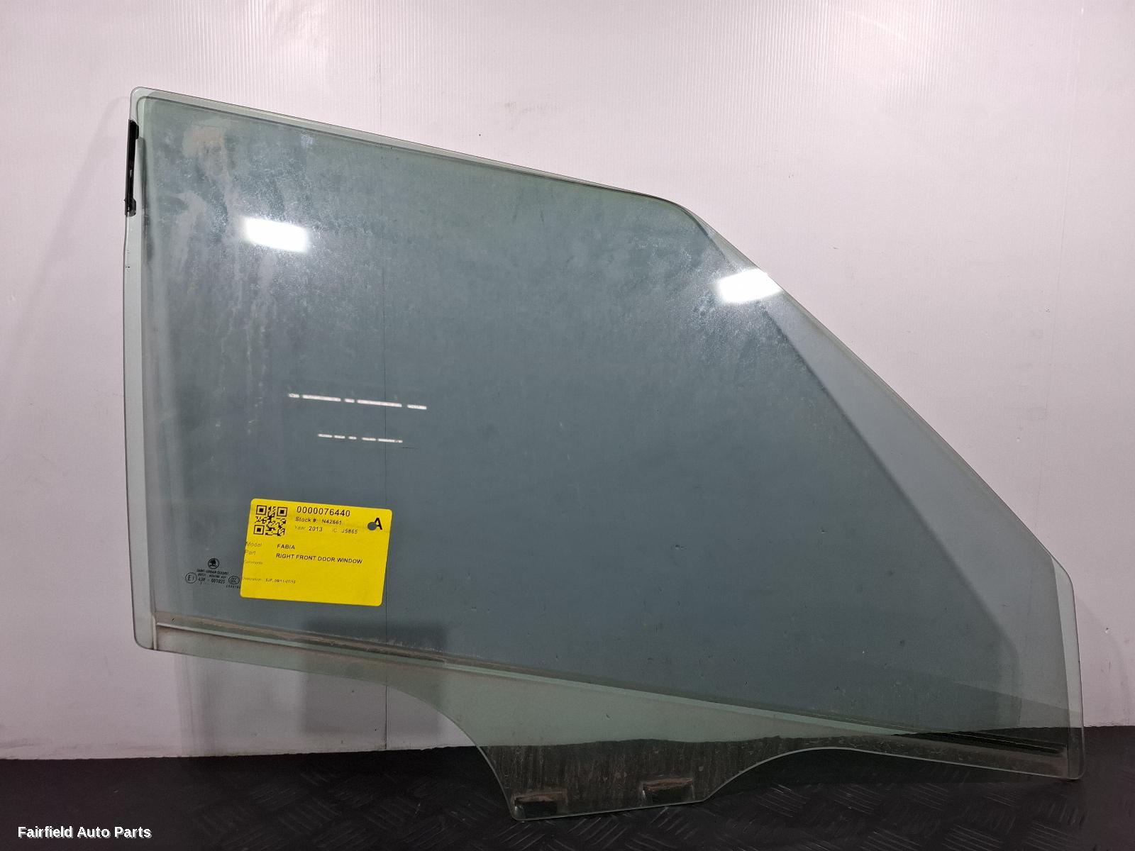 2011-2015 Skoda Fabia Right Front Door Window