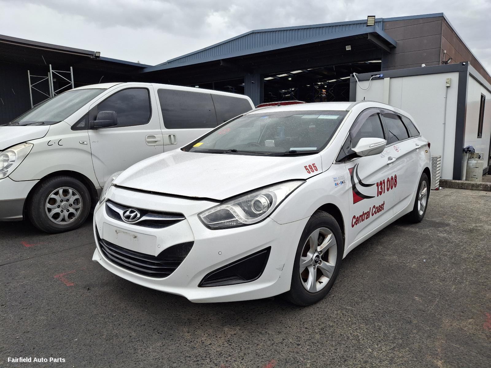 2011-2019 Hyundai I40 Right Rear Door Sliding
