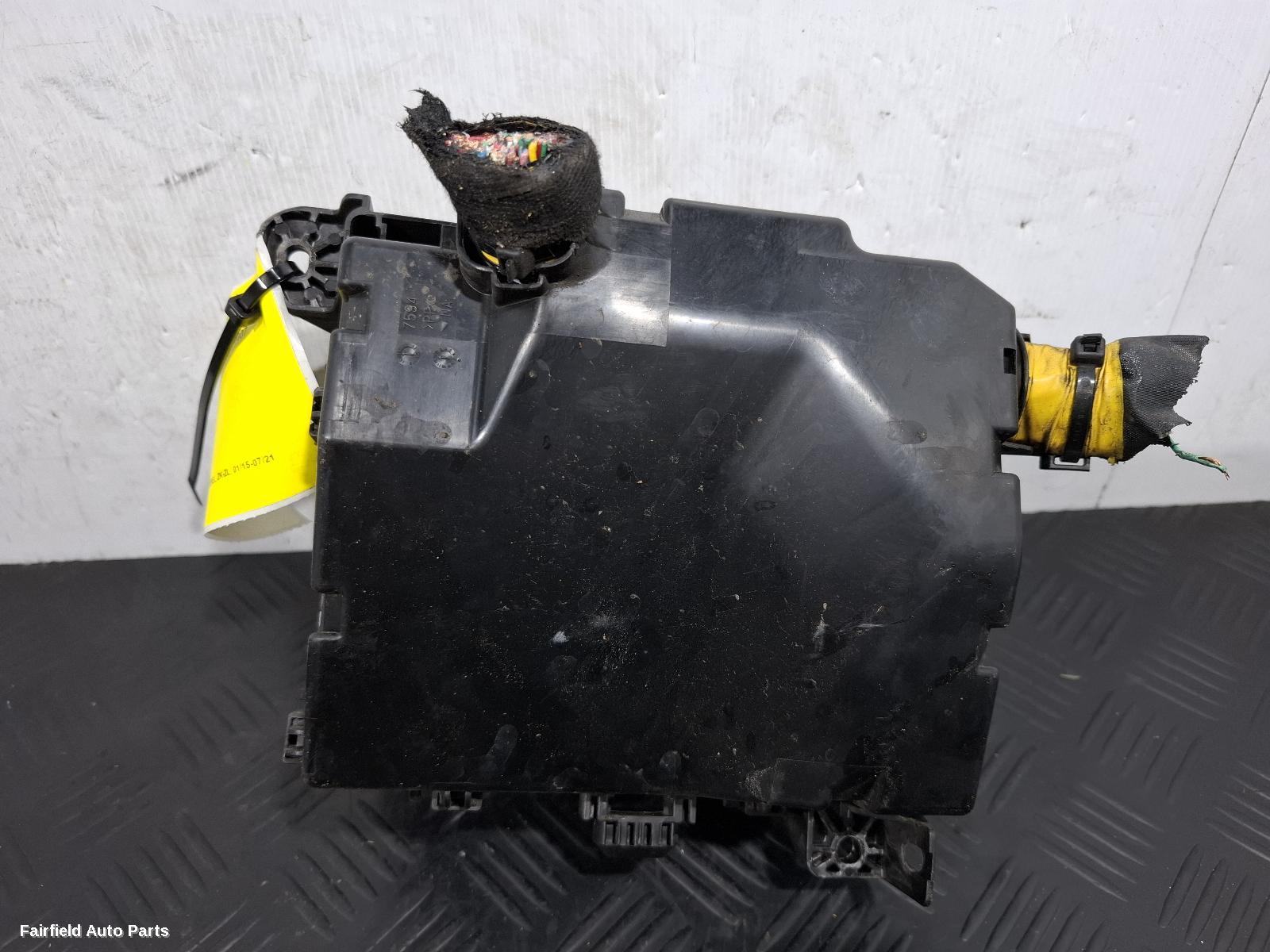 2015-2021 Mitsubishi Outlander Fuse Box