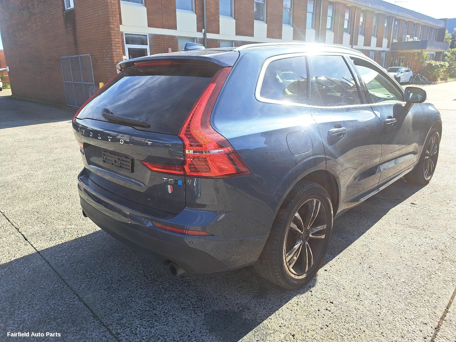 2017-2024 Volvo Xc60 Left Door Mirror