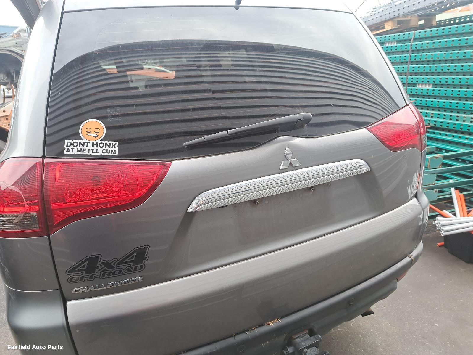 2013-2015 Mitsubishi Challenger Towbar