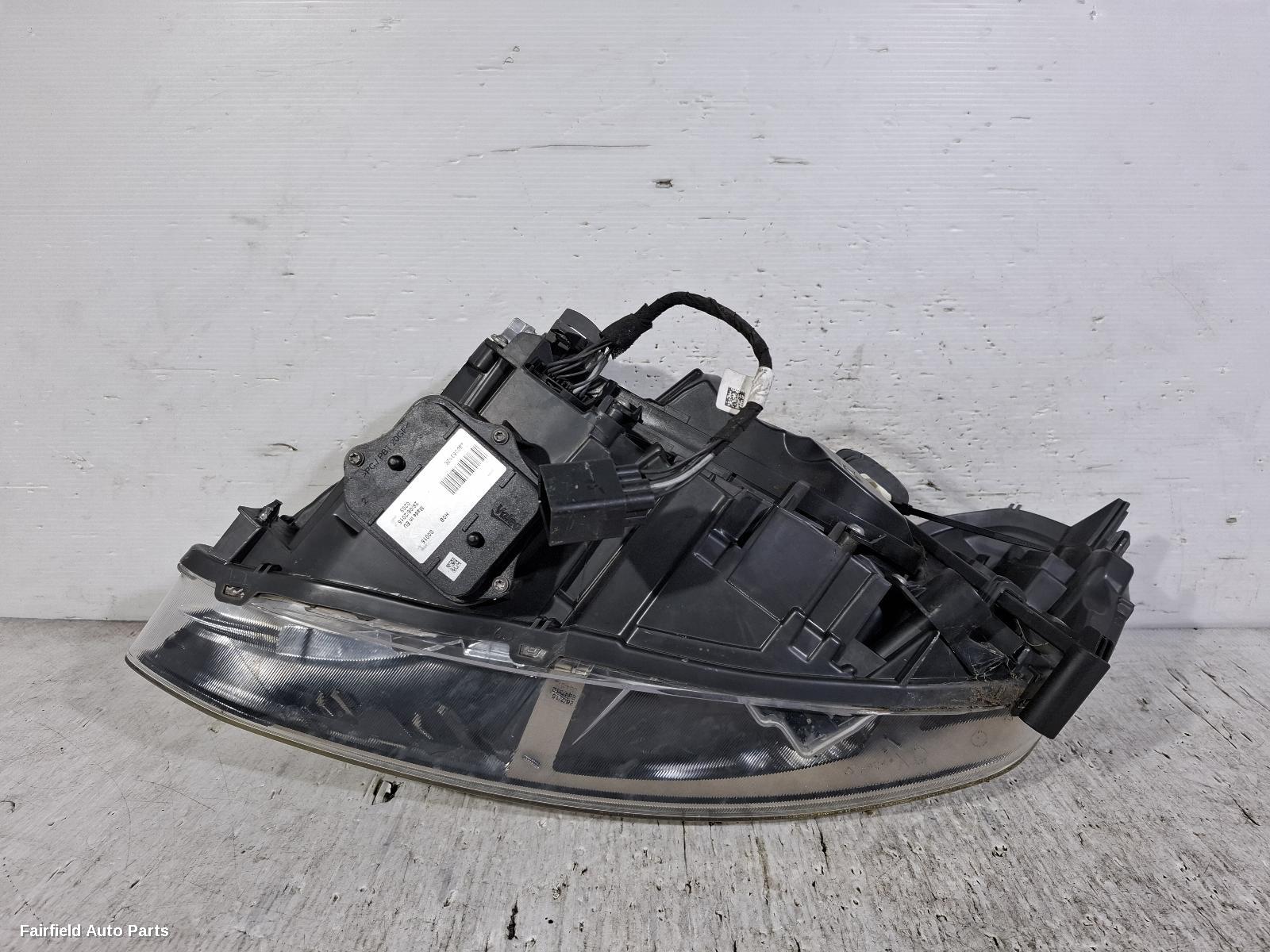 2013-2017 Volvo Xc60 Right Headlamp