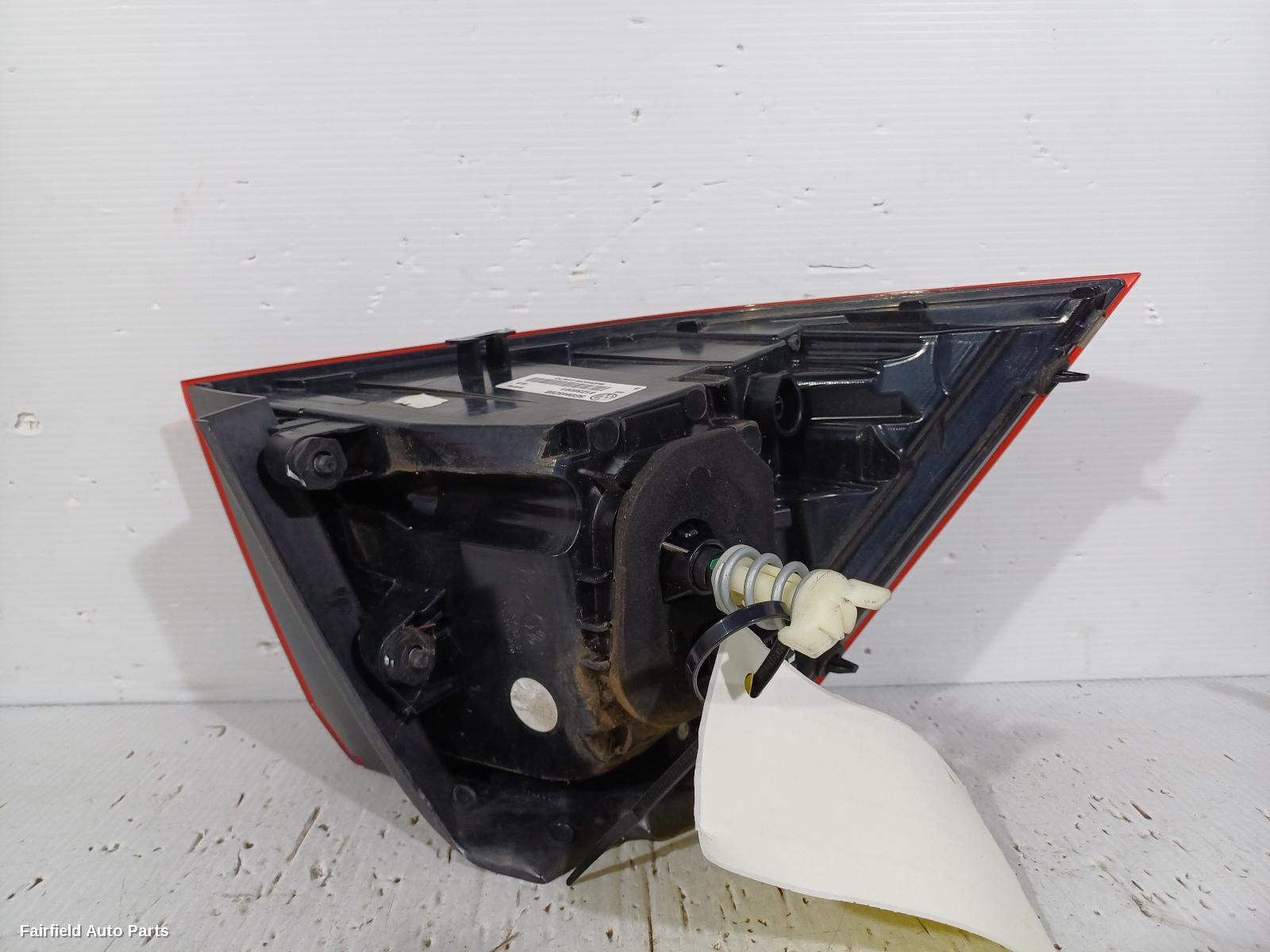 2014-2017 Volkswagen Golf Right Taillight