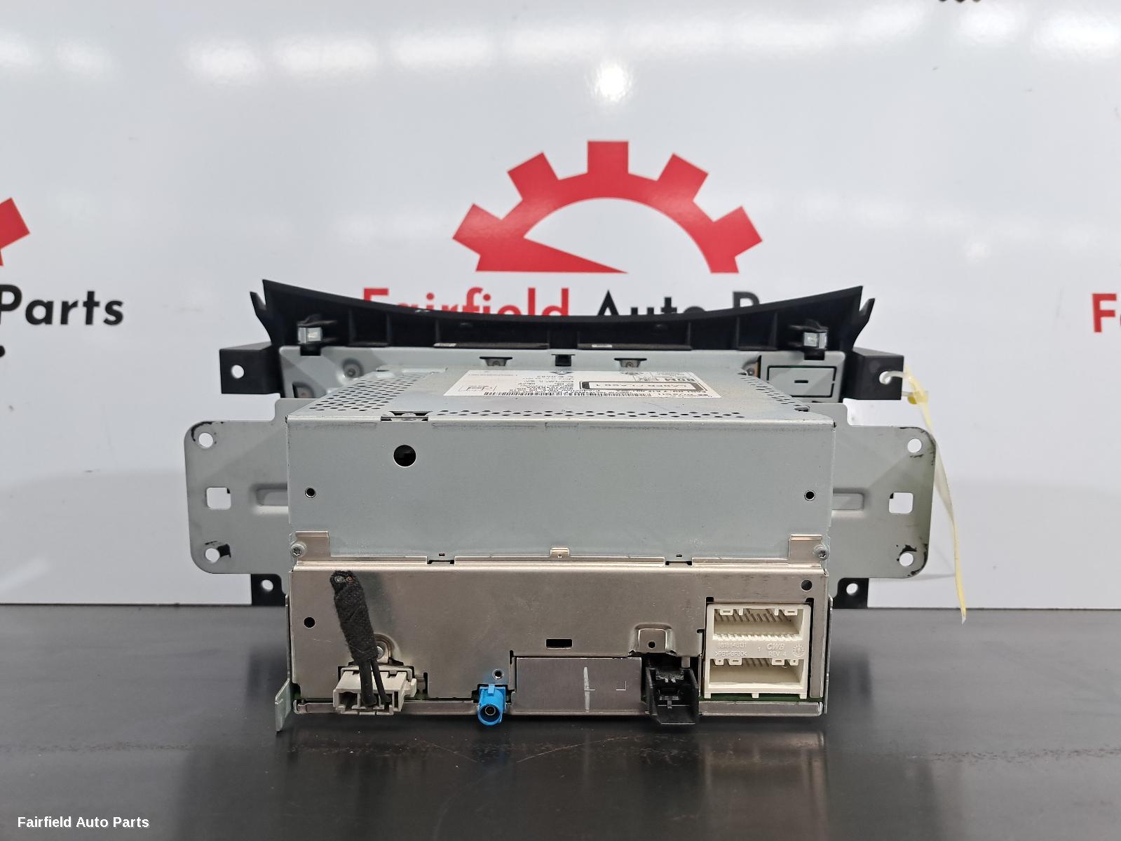 2015-2020 Nissan Navara Radio Cd Dvd Sat Tv