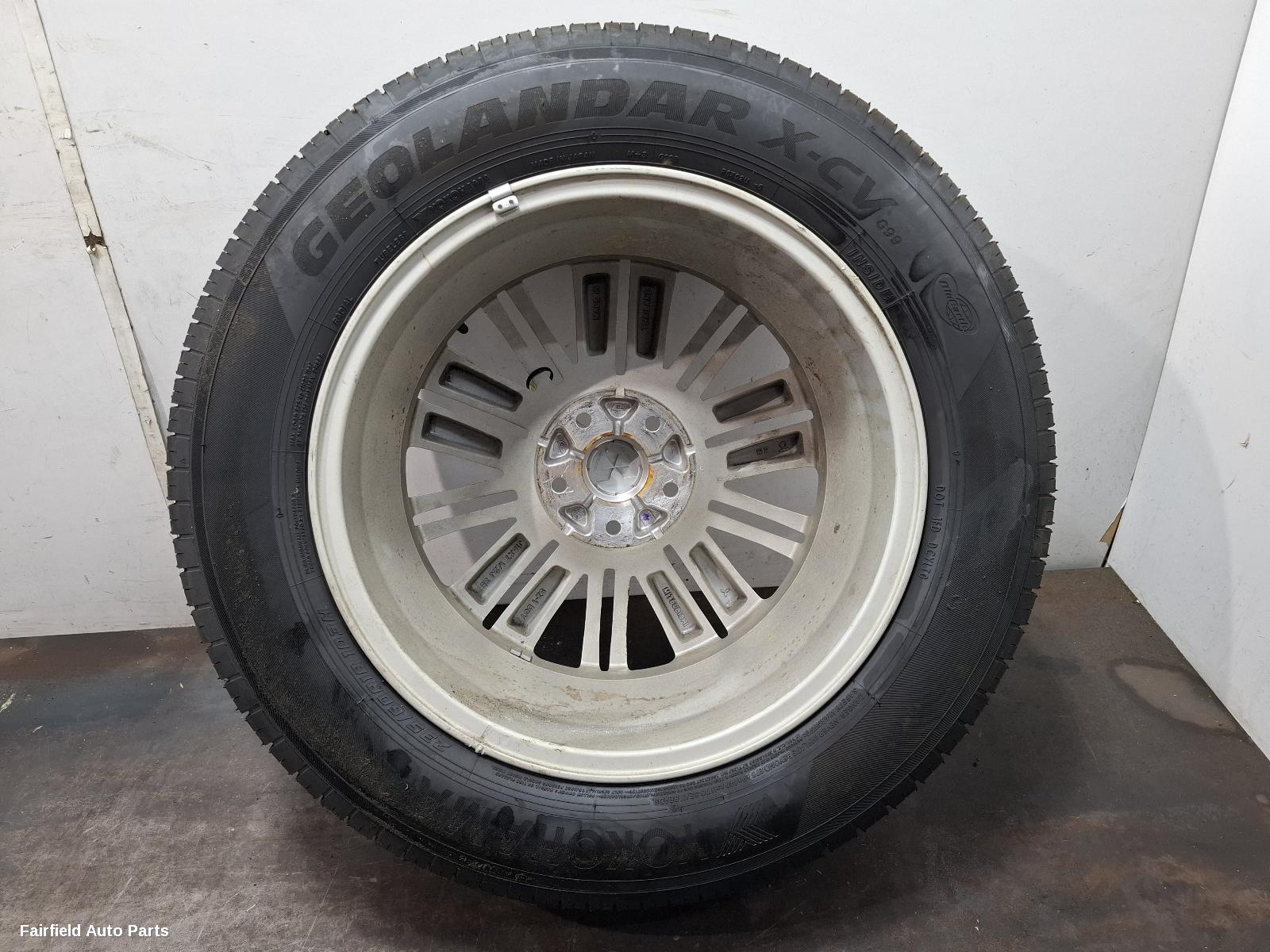 2021-2026 Mitsubishi Outlander Wheel Mag