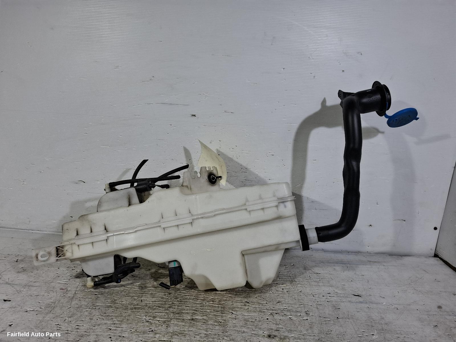 2017-2021 Volvo Xc60 Washer Bottle