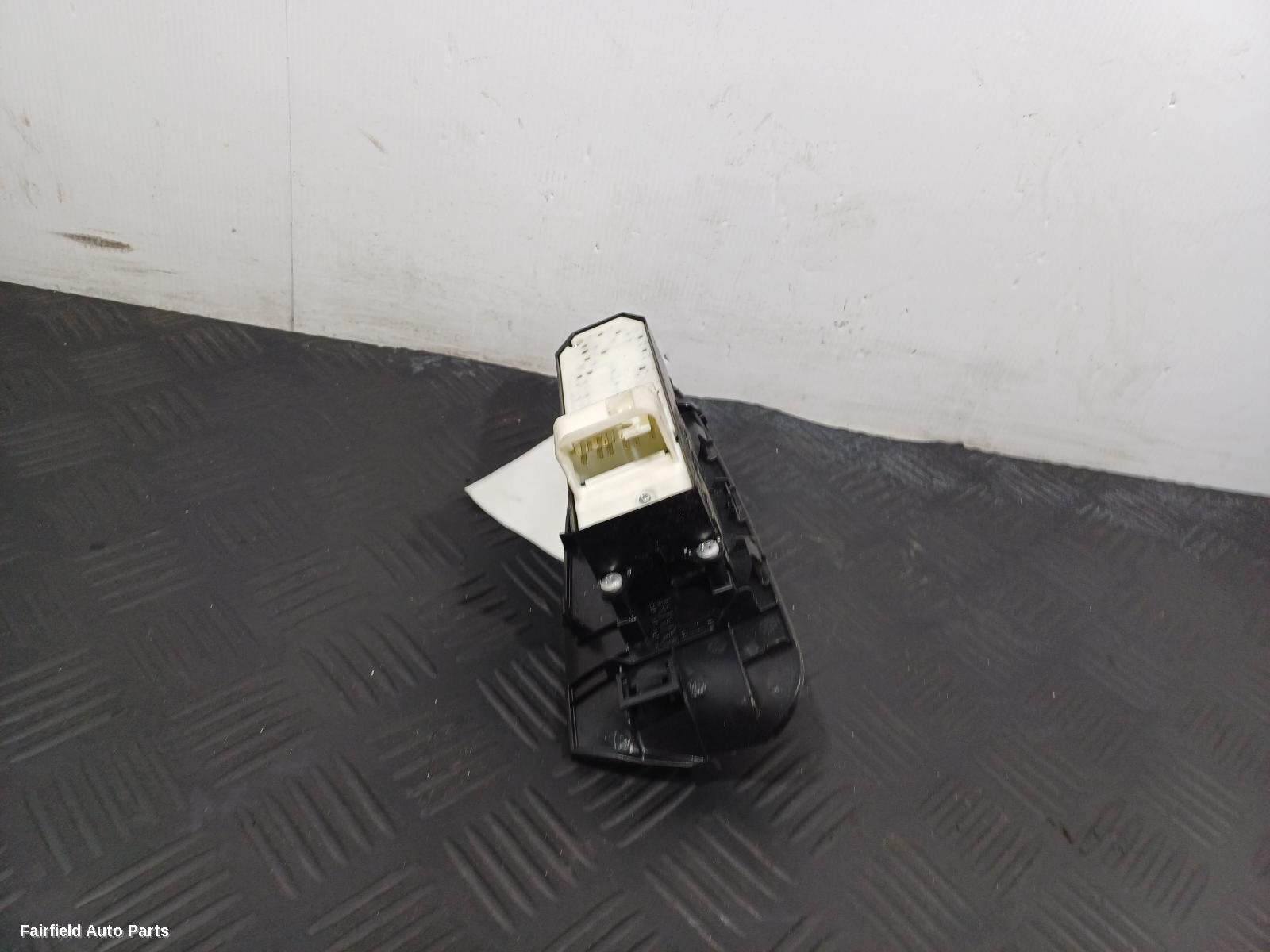 2005-2007 Toyota Rav4 Pwr Dr Wind Switch