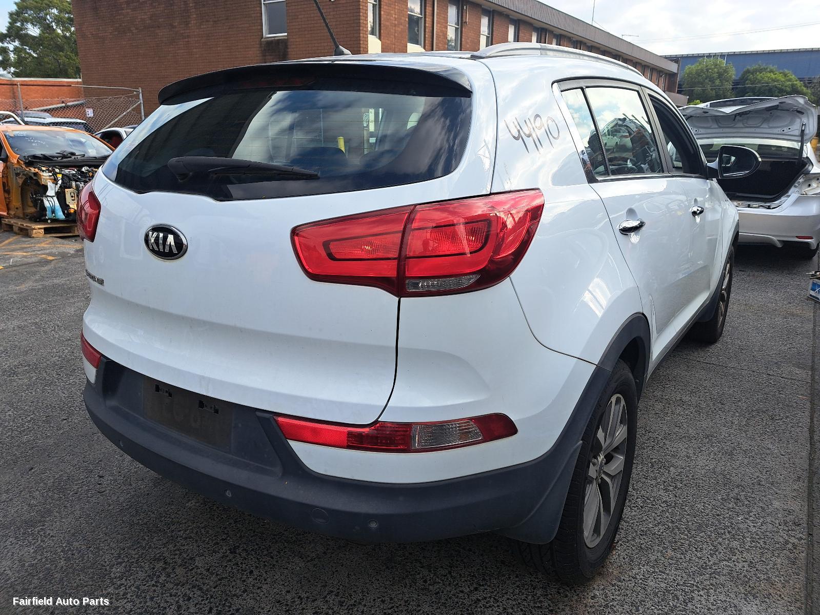 2013-2015 Kia Sportage Right Rear 1 4 Door Glass