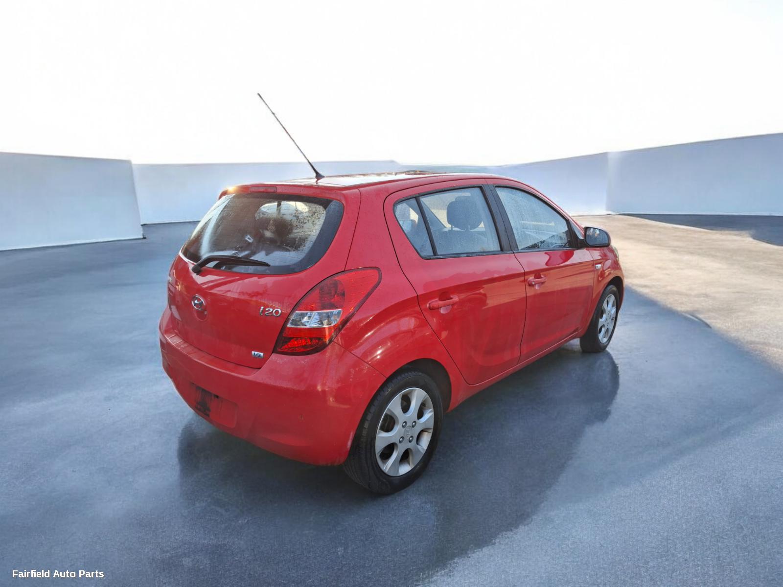 2010-2012 Hyundai I20 Right Guard