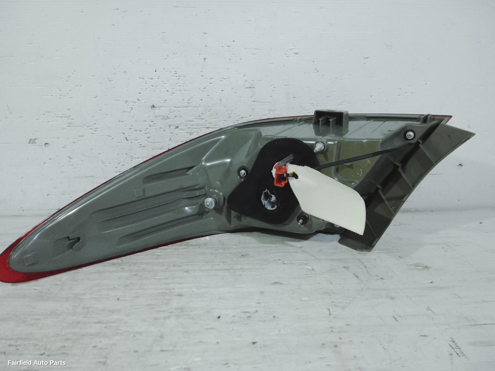 2015-2017 Toyota Camry Left Taillight