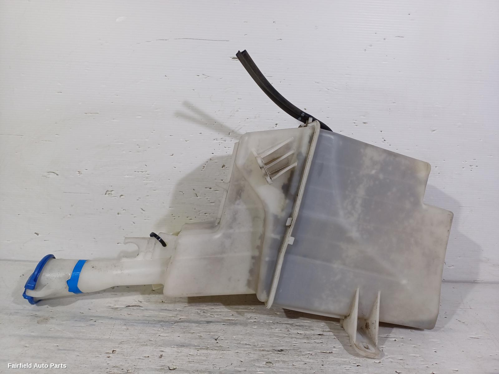 2015-2018 Hyundai Tucson Washer Bottle