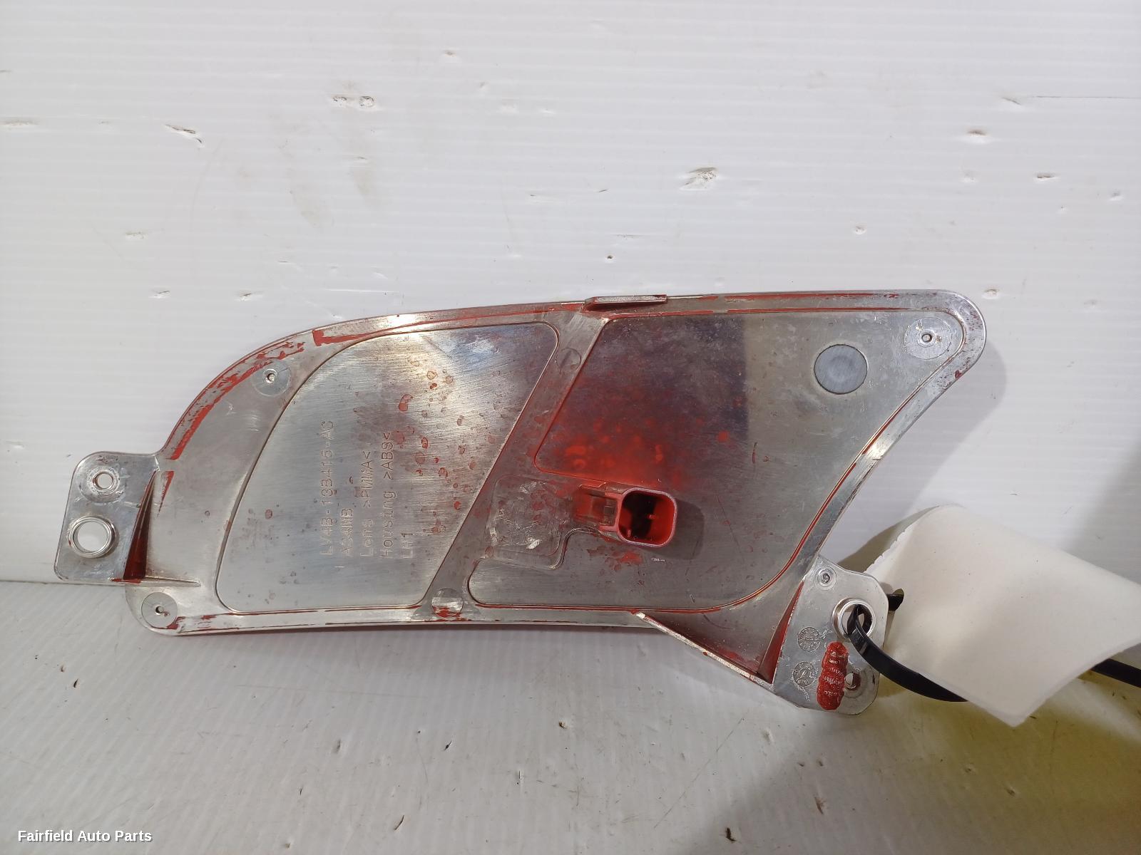 2020-2024 Ford Escape Left Taillight