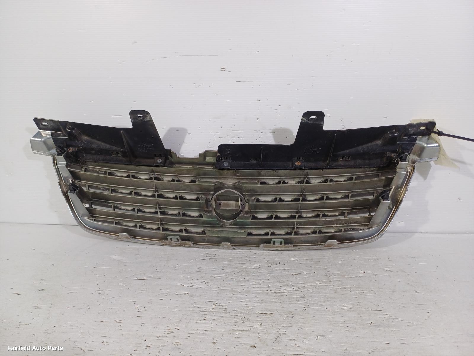 2003-2005 Nissan Pulsar Grille