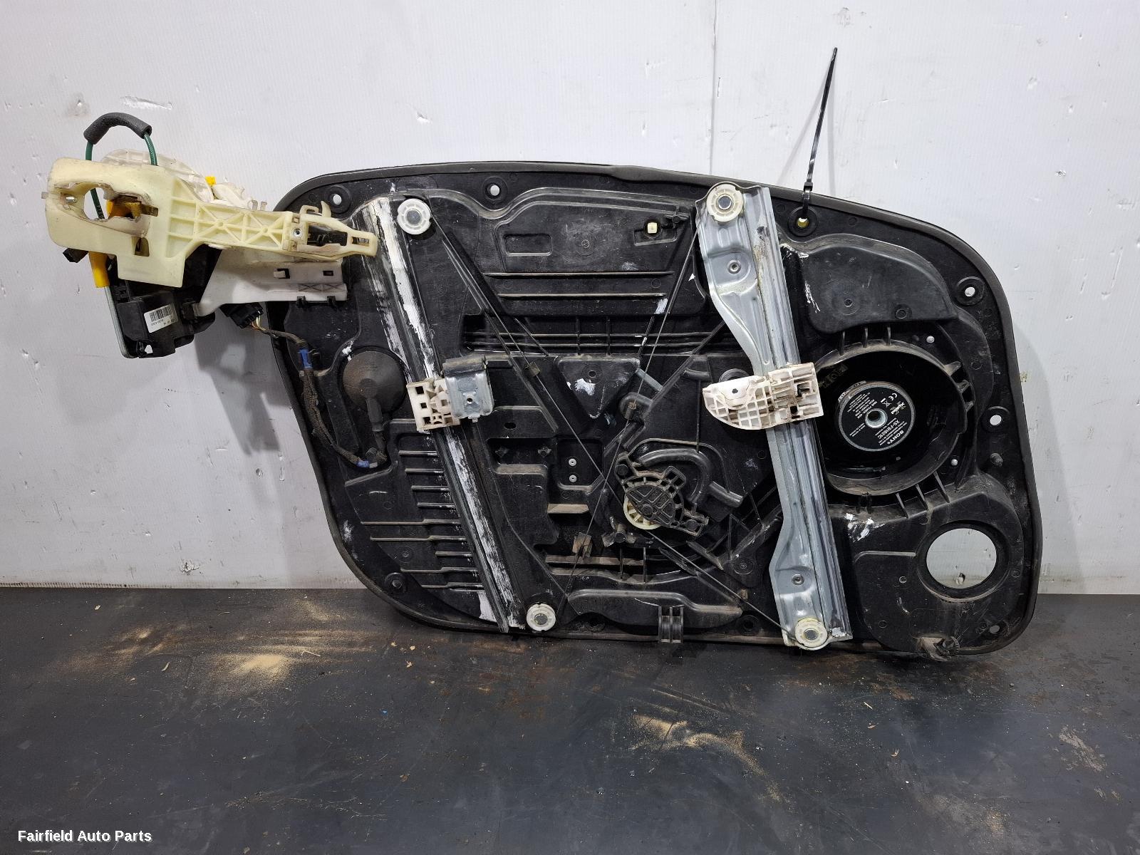 2012-2017 Hyundai I30 Right Front Window Reg Motor