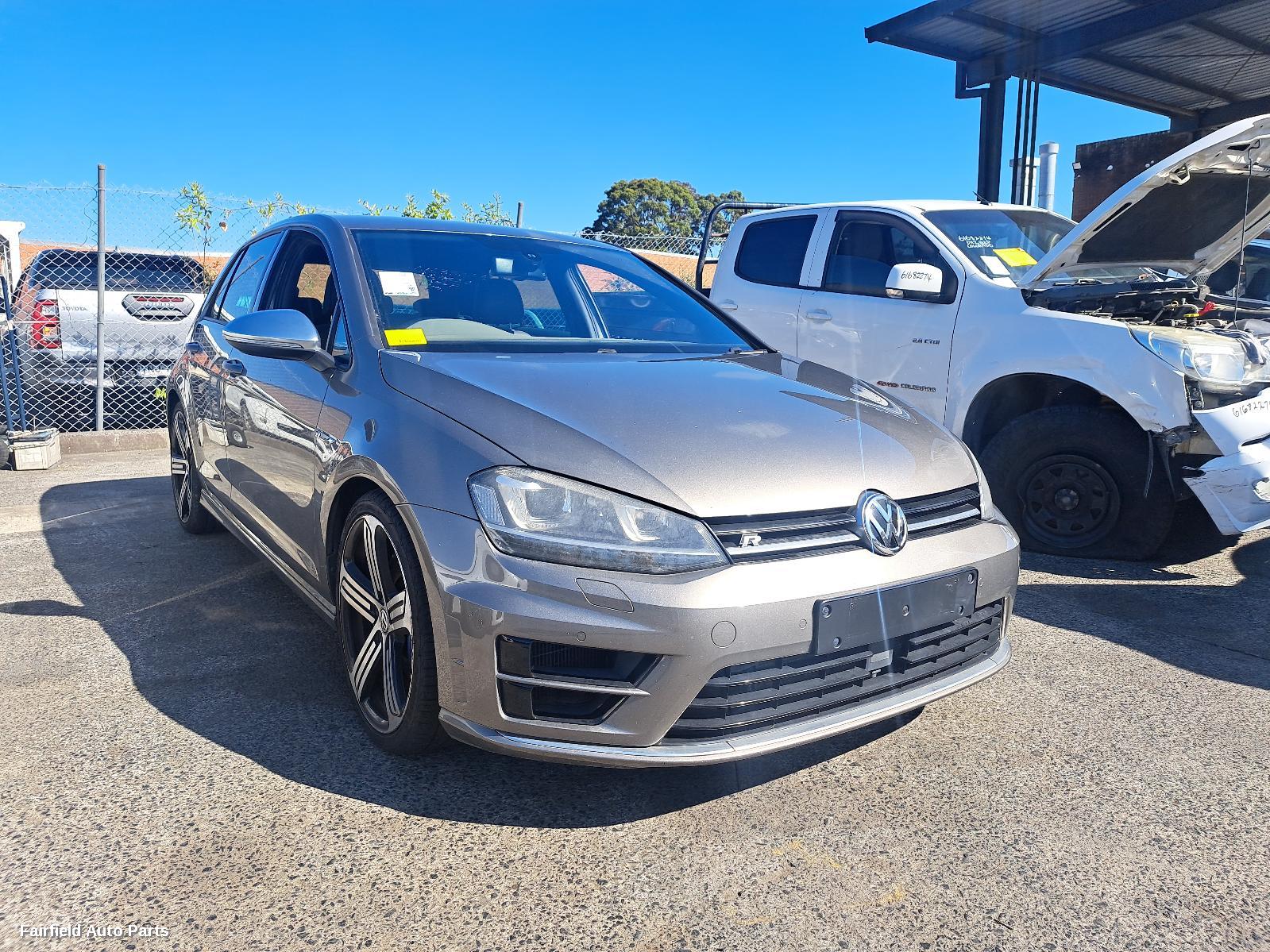 2014 Volkswagen Golf Seatbelt Stalk