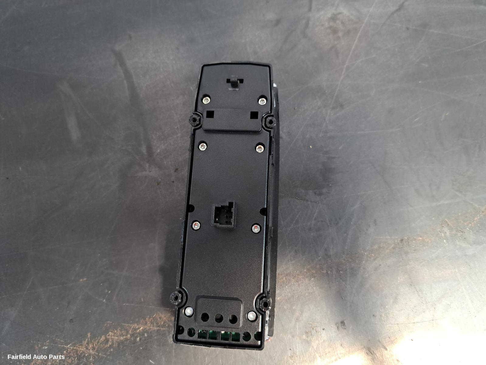 2011-2014 Mercedes C Class Pwr Dr Wind Switch