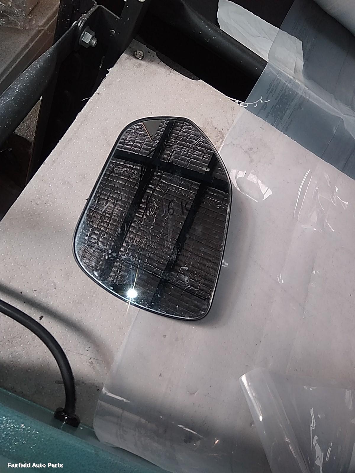 2019-2022 Kia Seltos Left Door Mirror