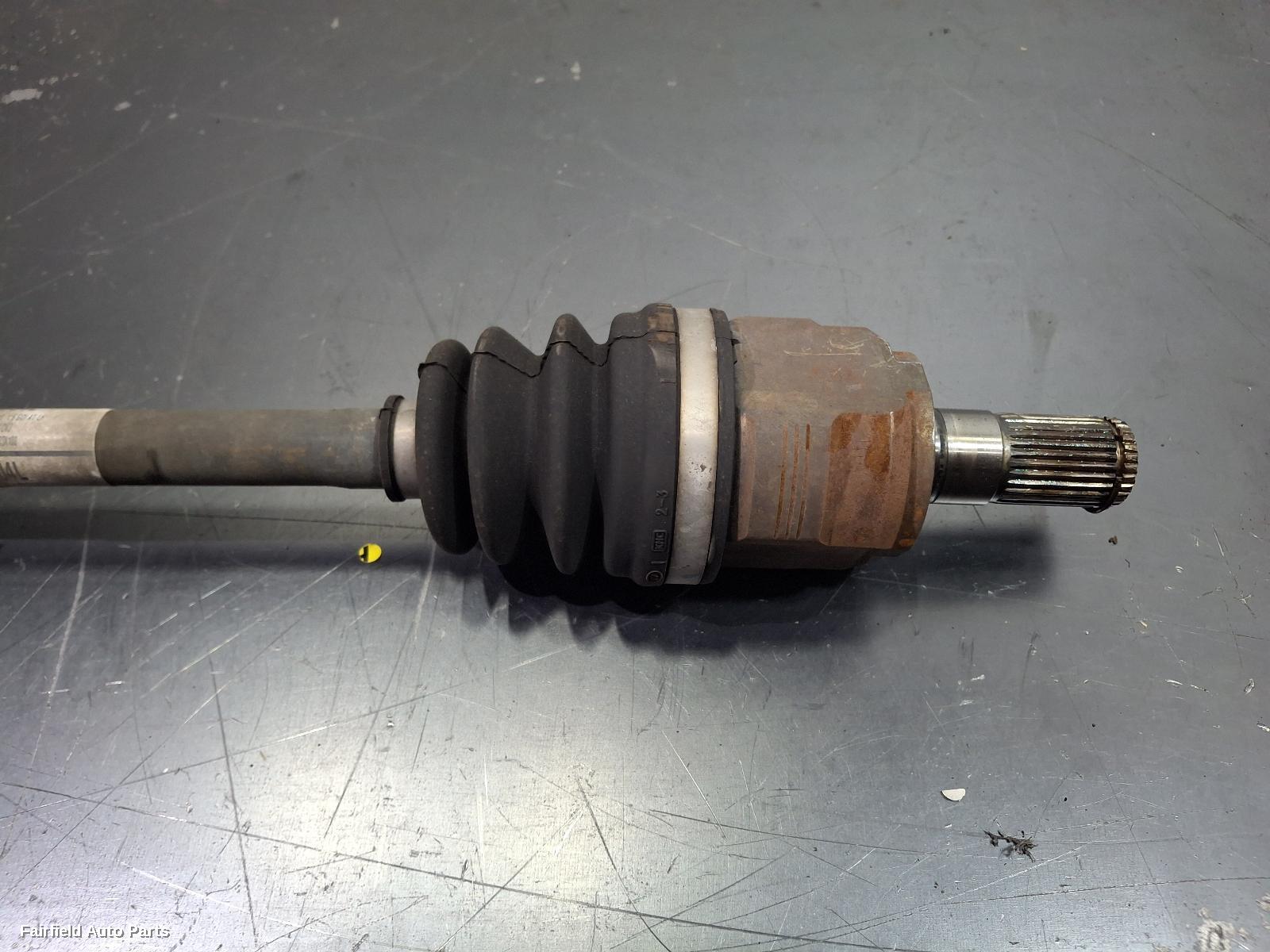 2013-2017 Hyundai I30 Left Driveshaft
