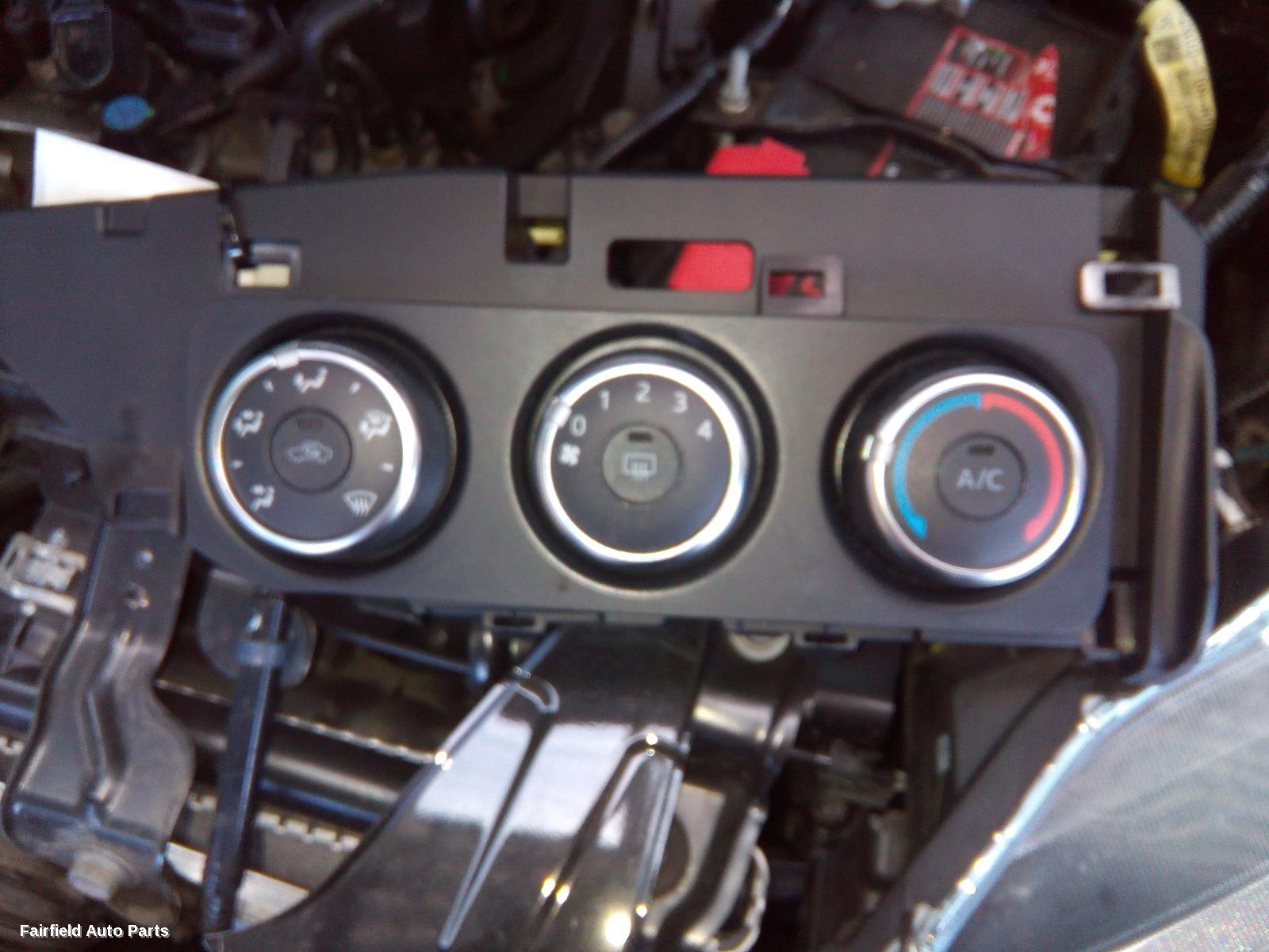 2012-2018 Toyota Corolla Heater Ac Controls