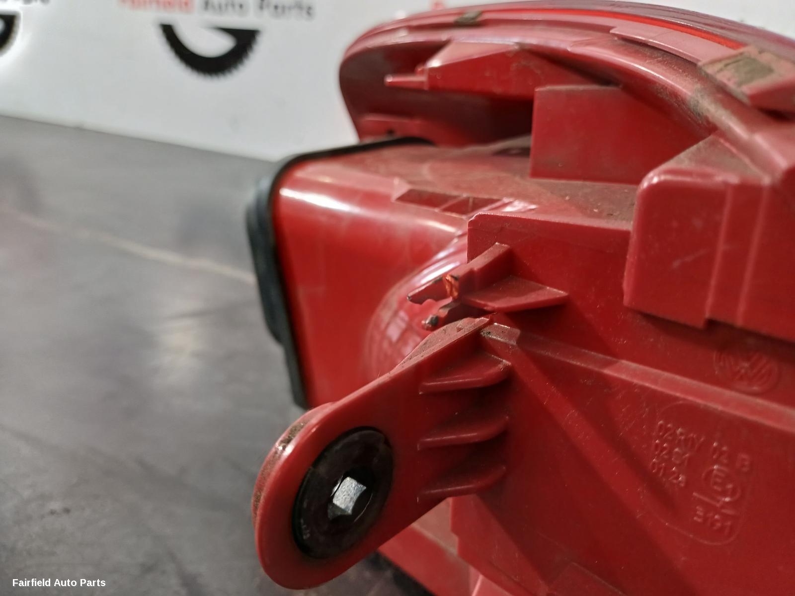 2011-2016 Volkswagen Tiguan Right Taillight