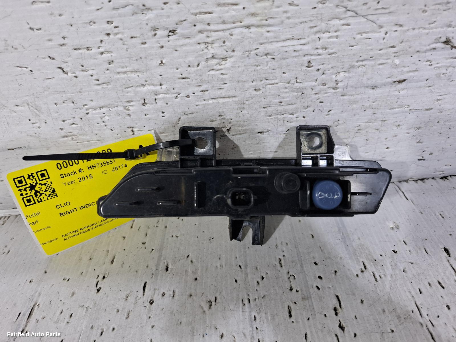 2013-2016 Renault Clio Right Indicator Fog Side