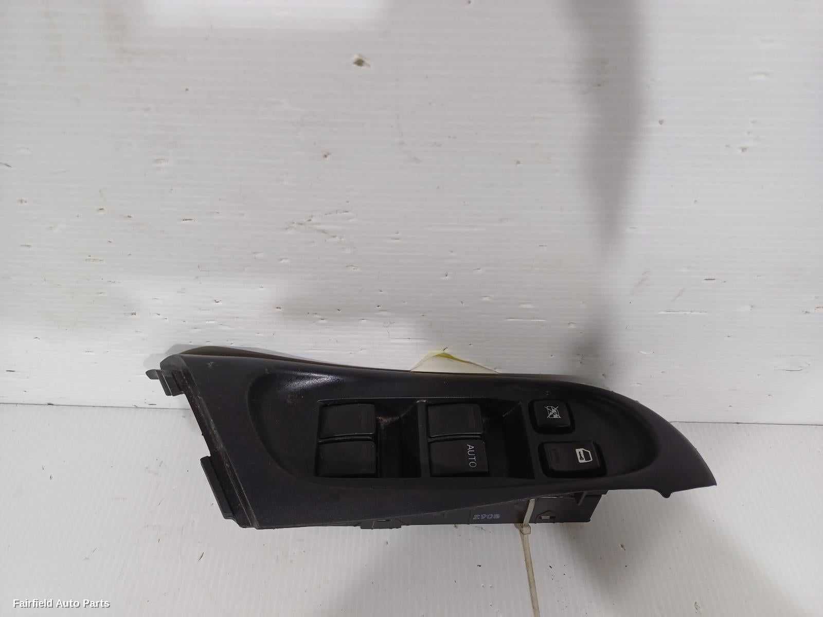 2000-2005 Nissan Pulsar Pwr Dr Wind Switch