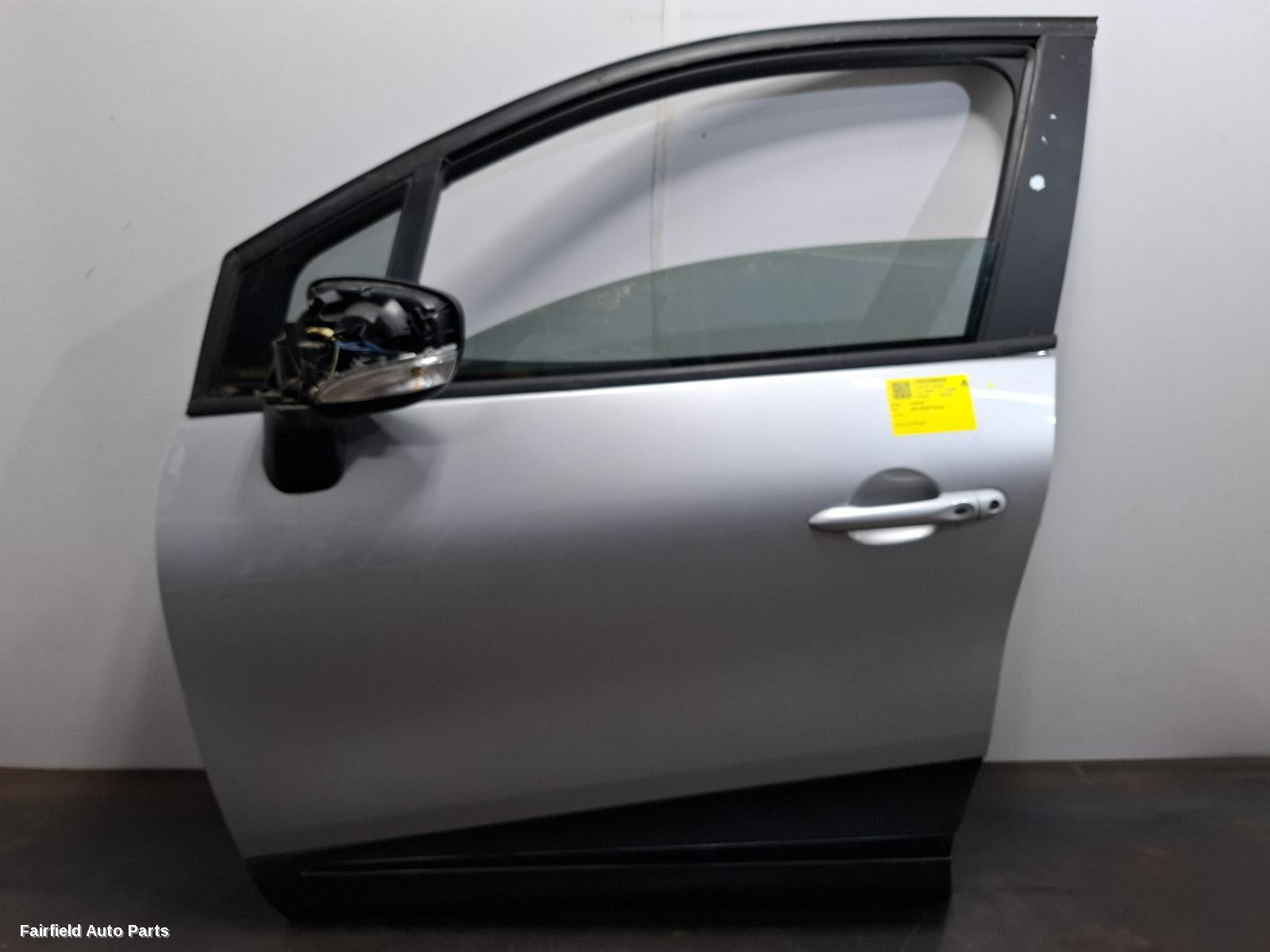 2014-2017 Renault Captur Left Front Door