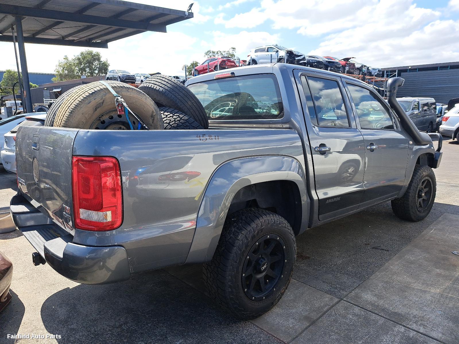 2010-2022 Volkswagen Amarok Right Rear Door Sliding