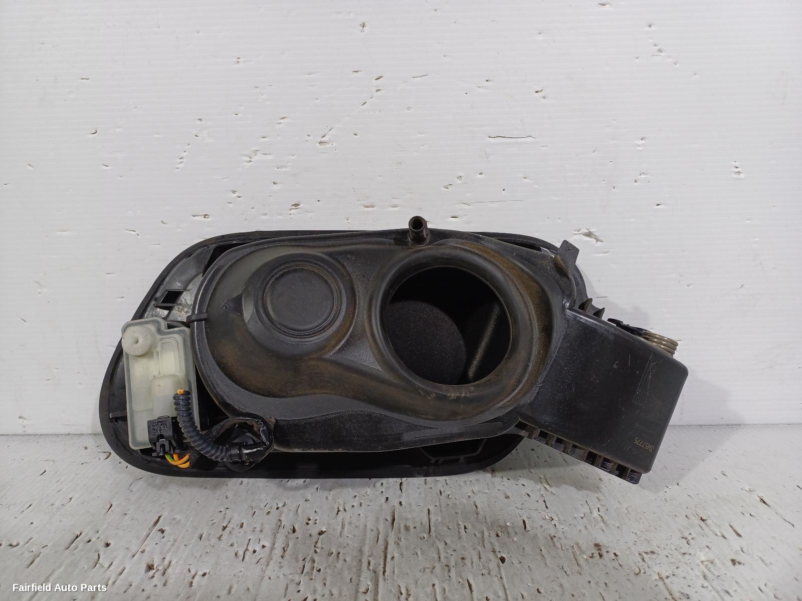 2018-2025 Volvo Xc40 Fuel Door   Filler