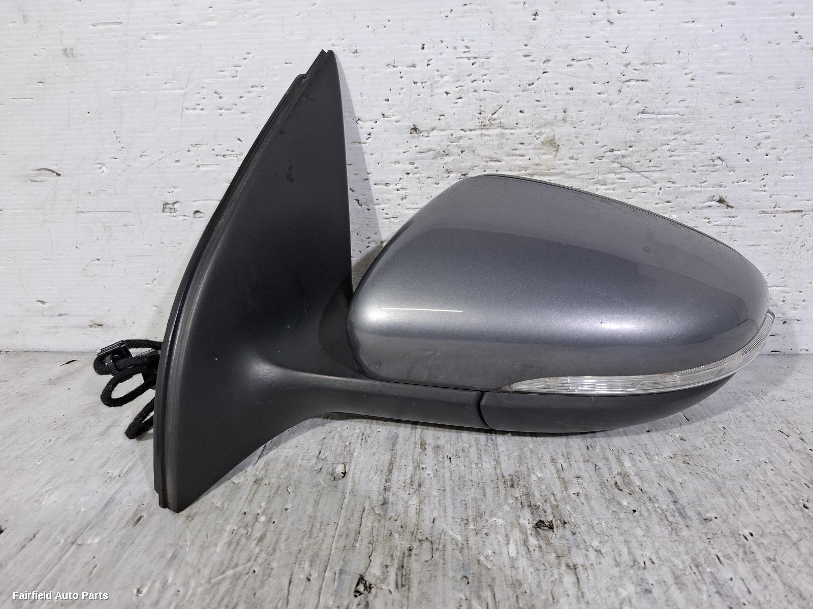 2008-2013 Volkswagen Golf Left Door Mirror