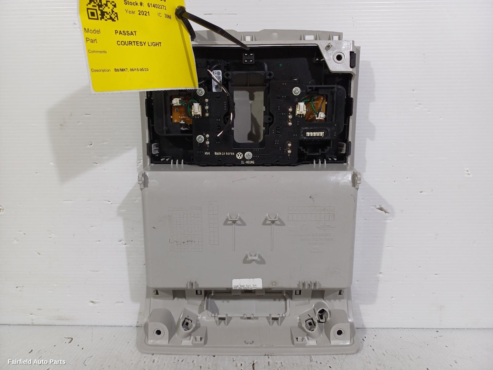 2015-2023 Volkswagen Passat Courtesy Light