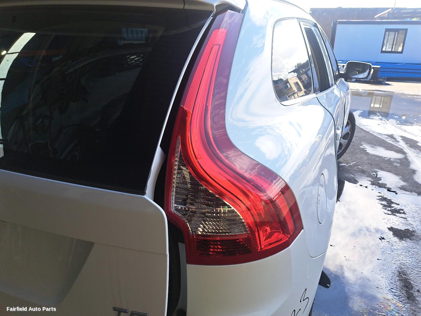 2009-2013 Volvo Xc60 Right Door Mirror