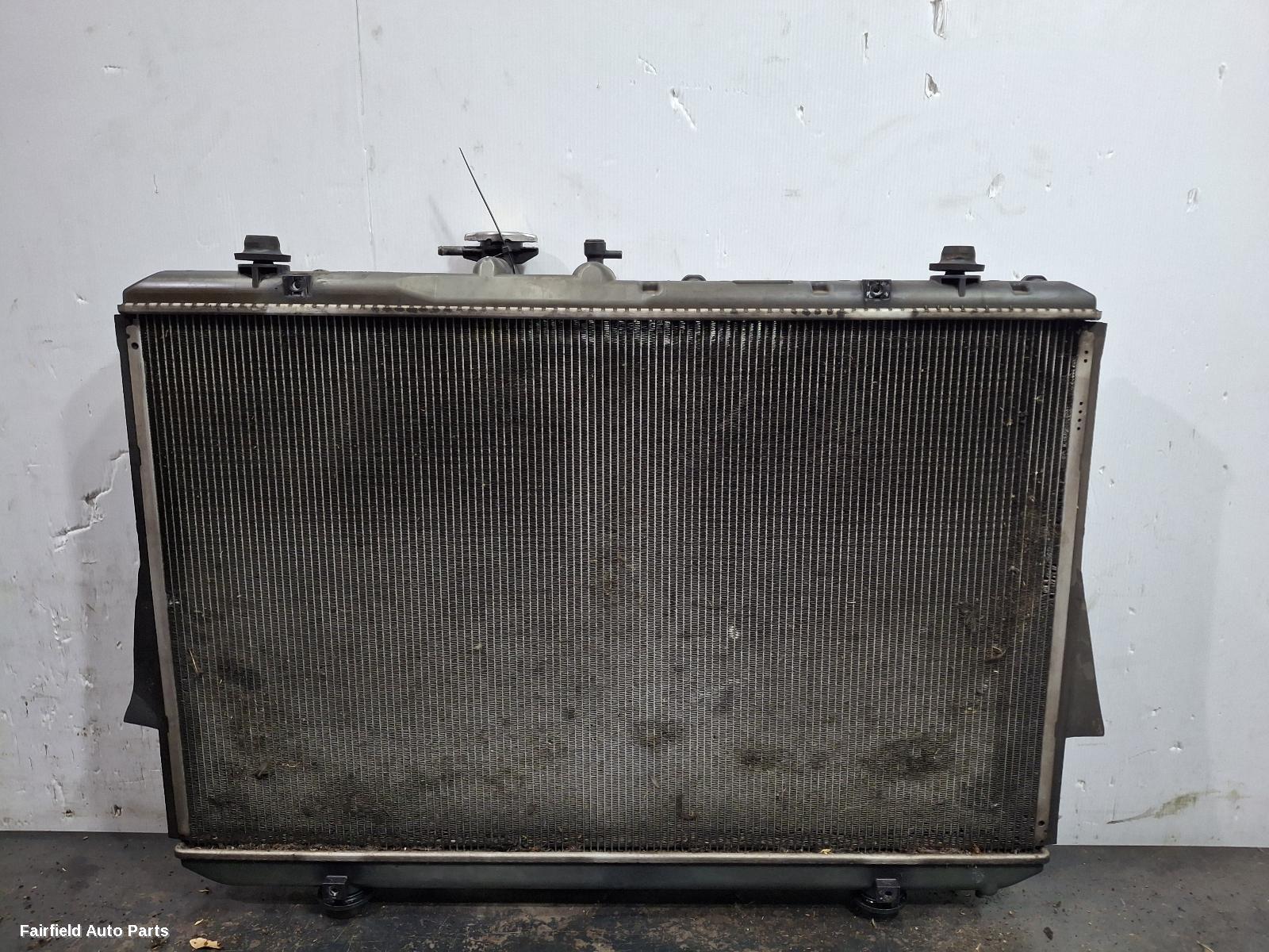 2010-2014 Toyota Kluger Radiator