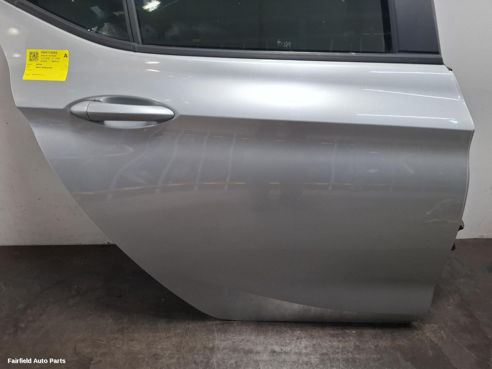 2016-2020 Holden Astra Right Rear Door Sliding