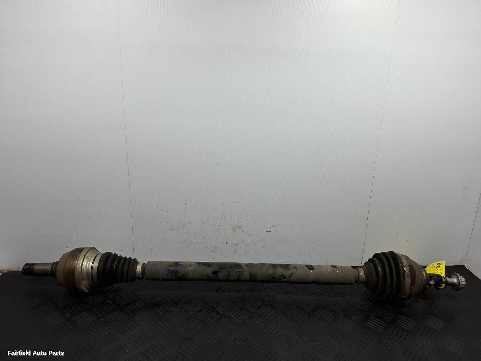 2016-2023 Volkswagen Passat Right Driveshaft