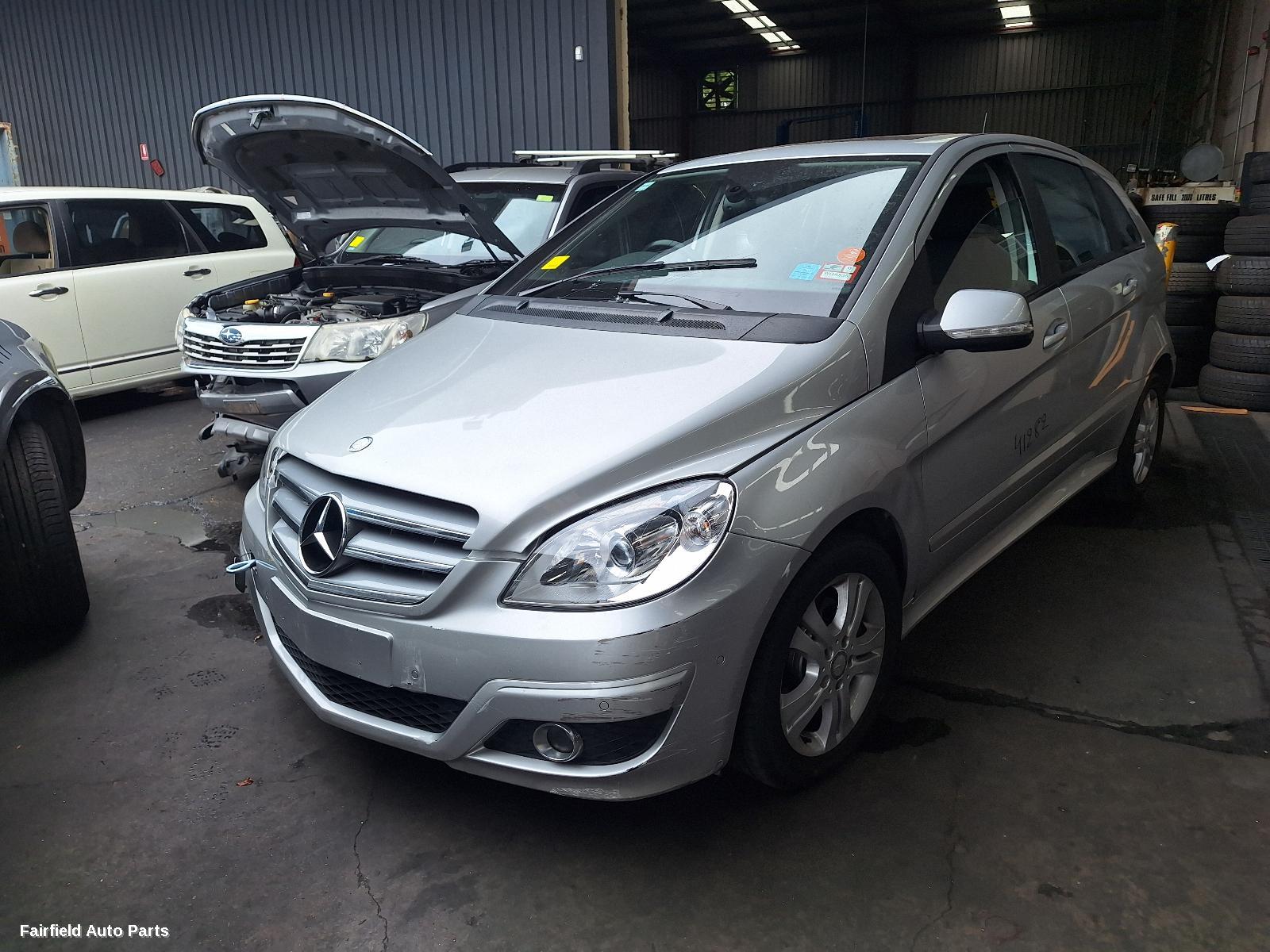 2005-2008 Mercedes B Class Grille