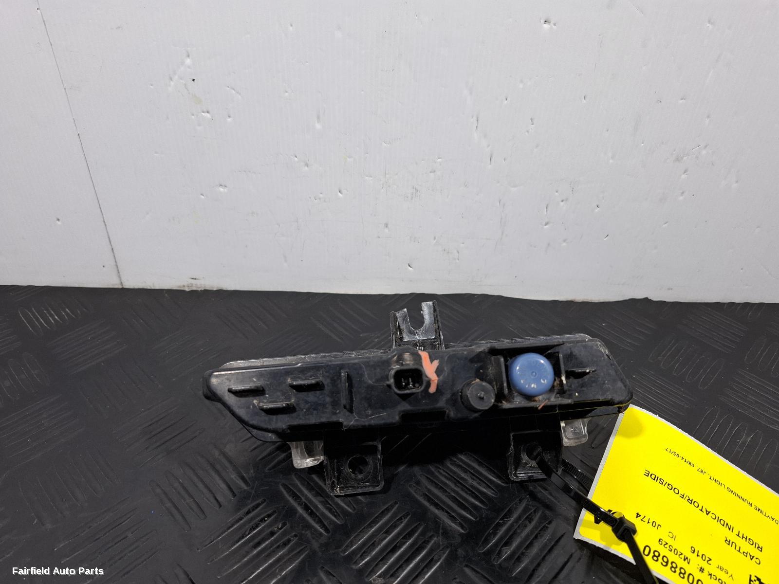 2014-2017 Renault Captur Right Indicator Fog Side