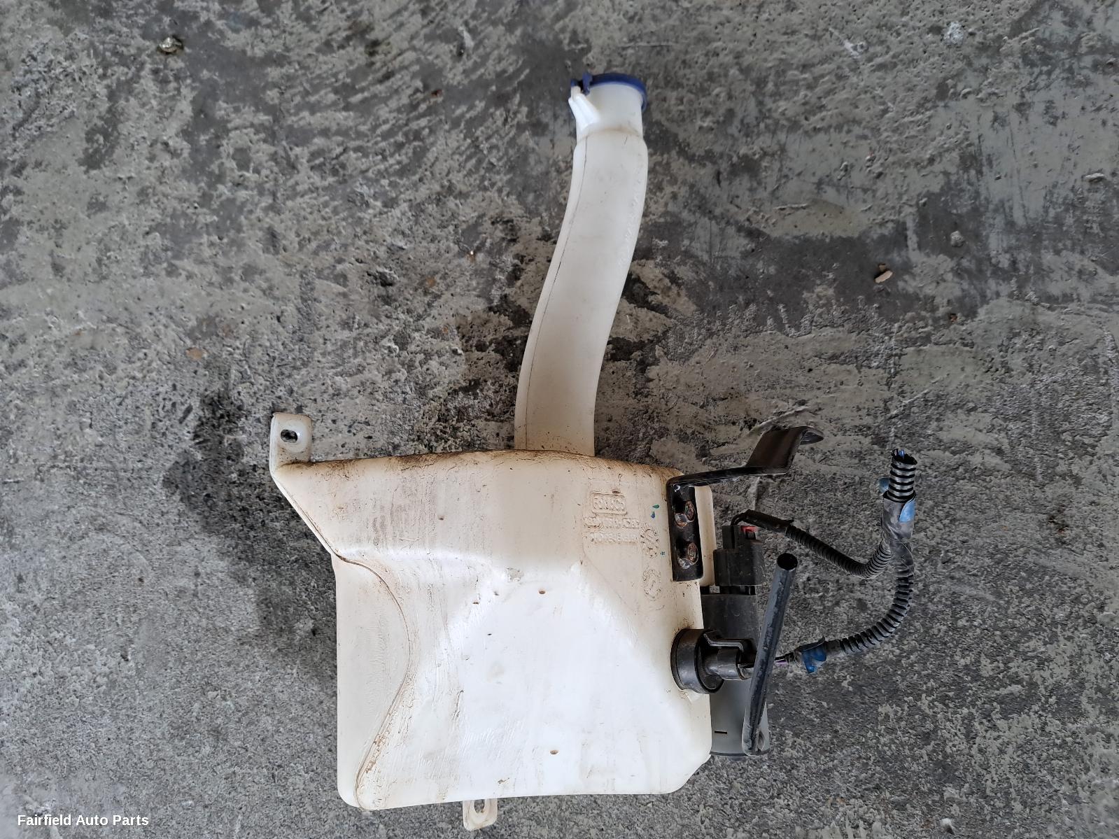 2011-2020 Mazda Bt50 Washer Bottle