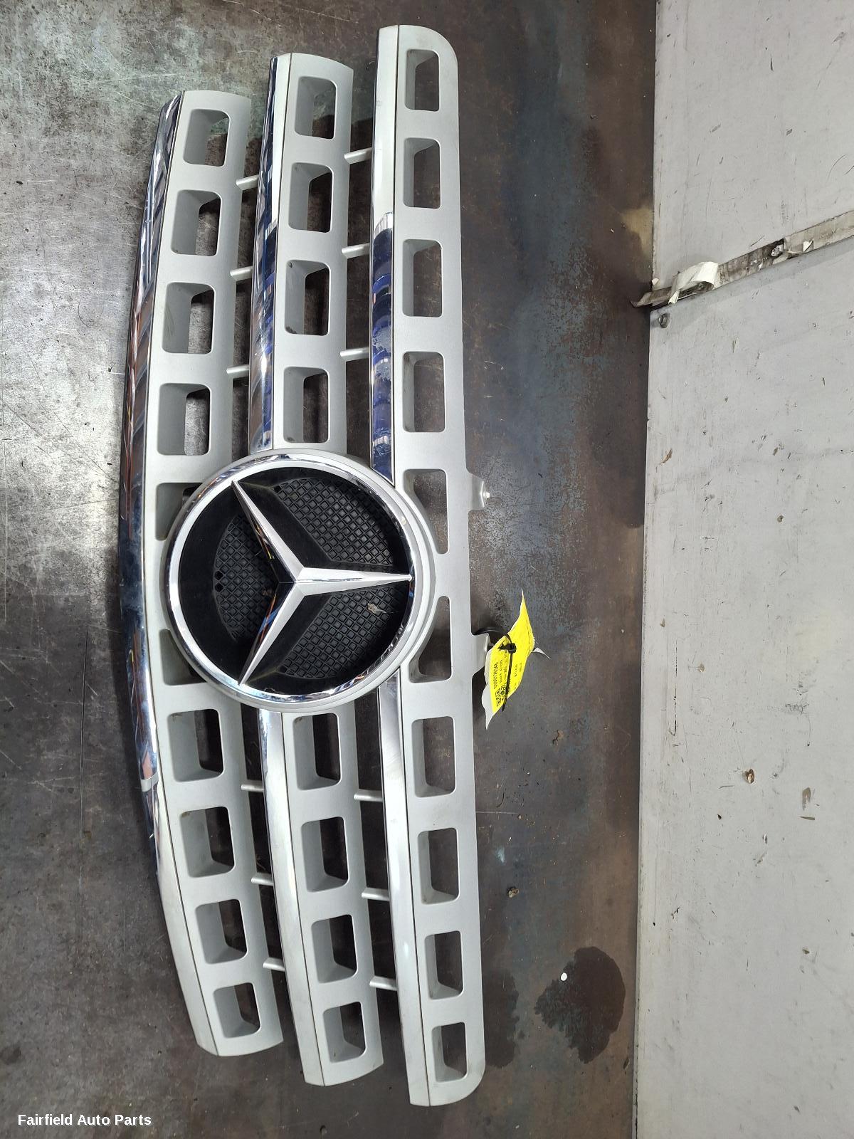 2005-2011 Mercedes M Class Grille