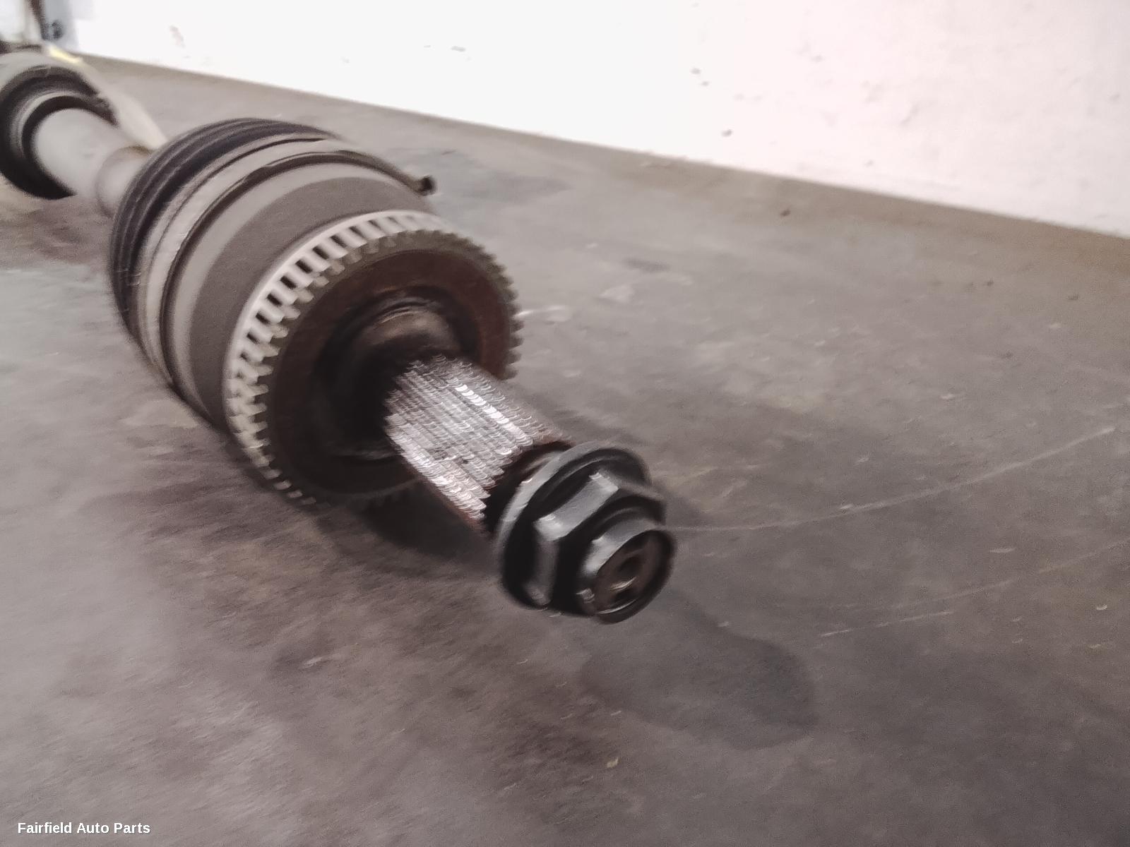 2011-2015 Hyundai I40 Right Driveshaft